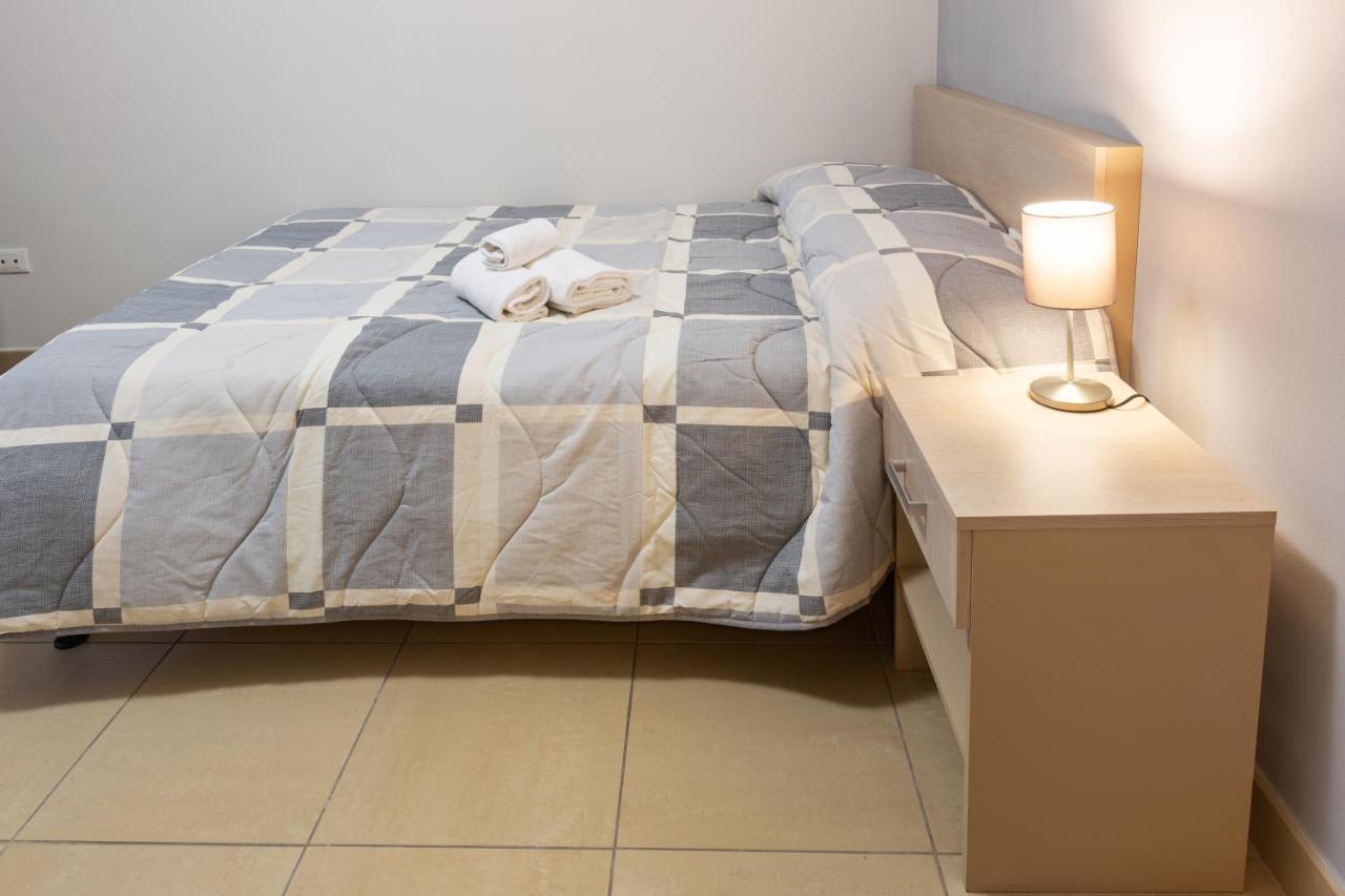 Camplus Mazzini Aparthotel Bologna Luaran gambar